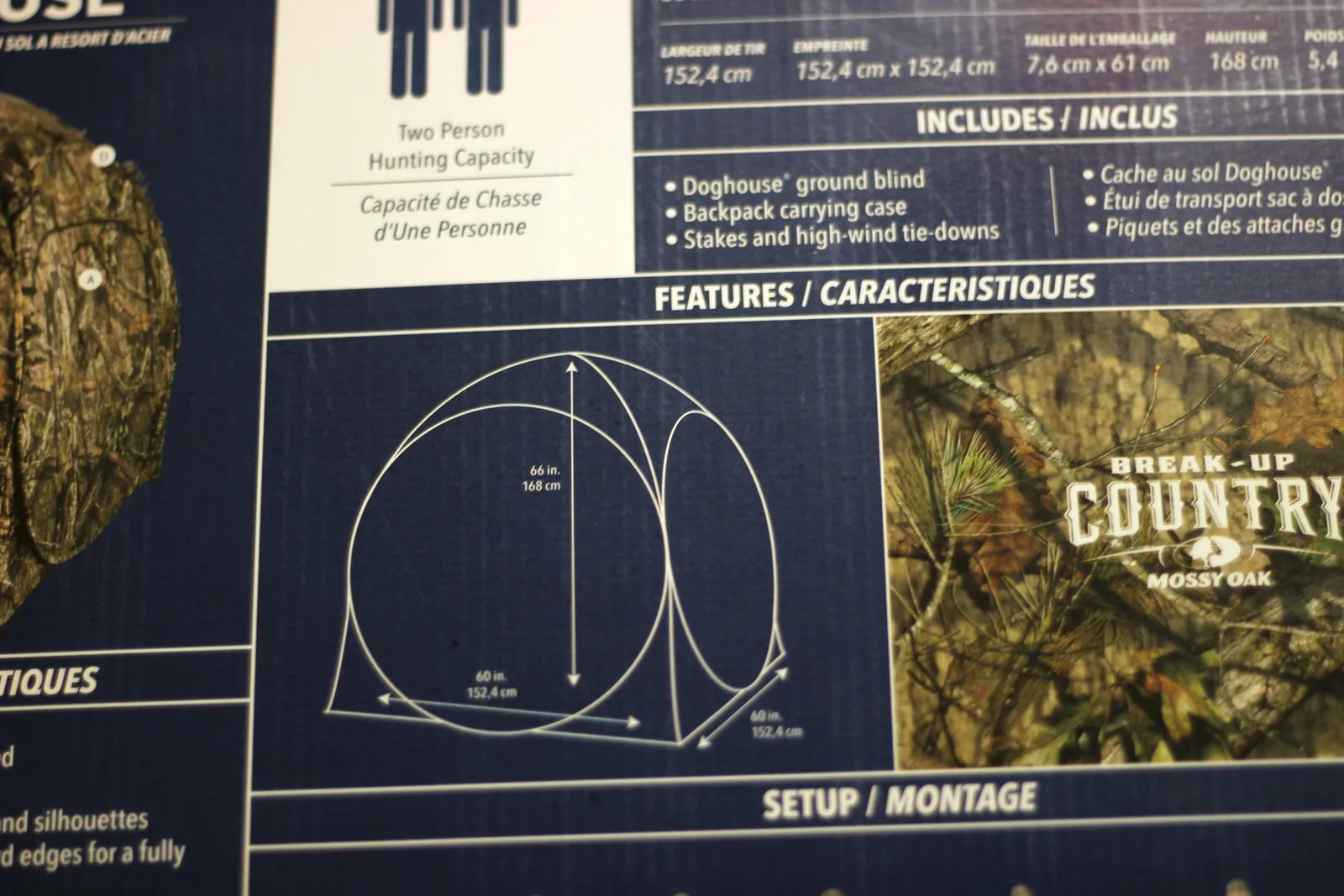 The bilingual specification panel on the carton listing shooting width, footprint, packed size and height in centimetres