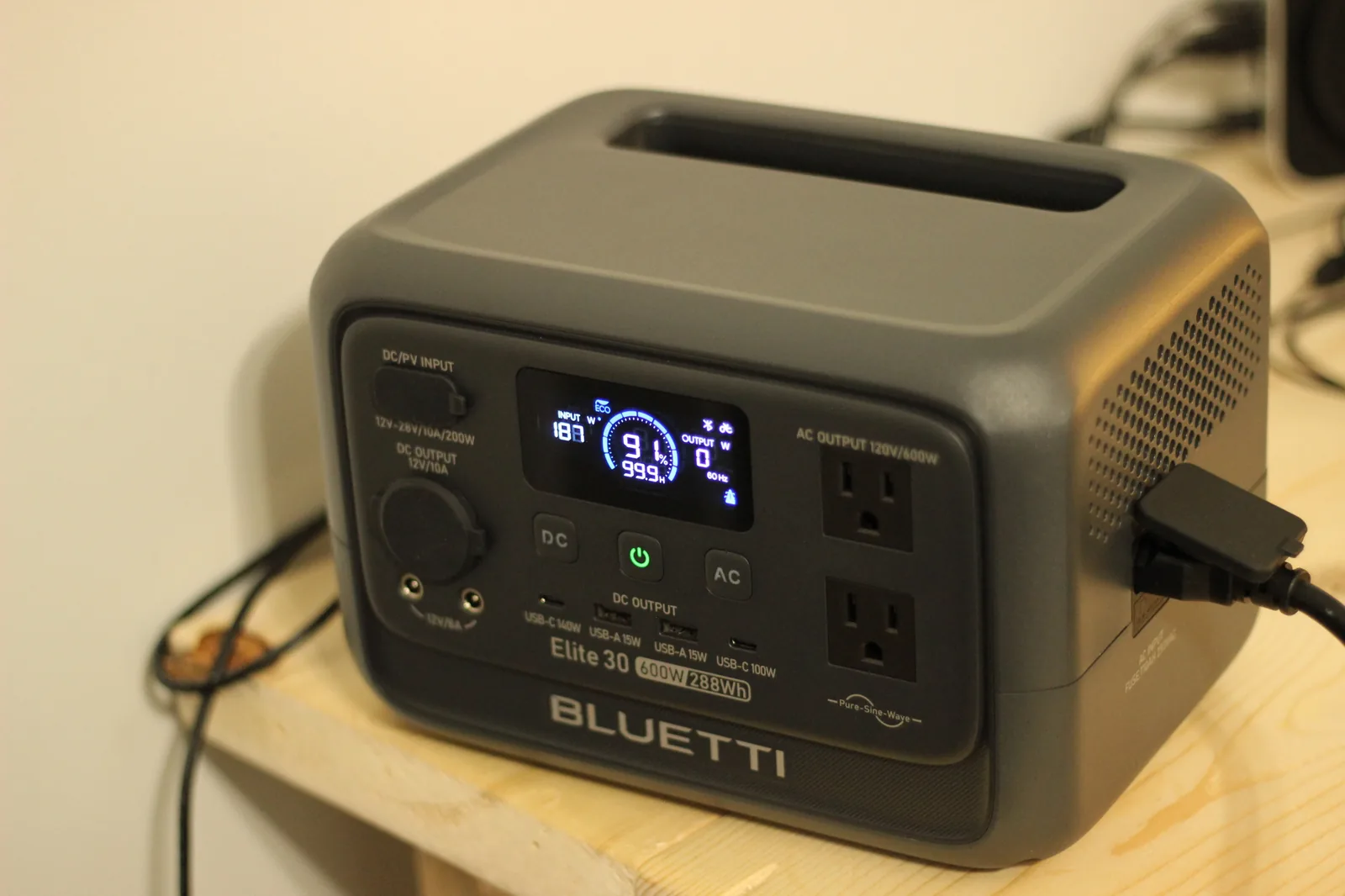 BLUETTI Elite 30 V2 Review — The 288 Wh, 600 W LiFePO₄ Compact That Earns Its Place in the Truck, the Cabin, and the Go-Bag