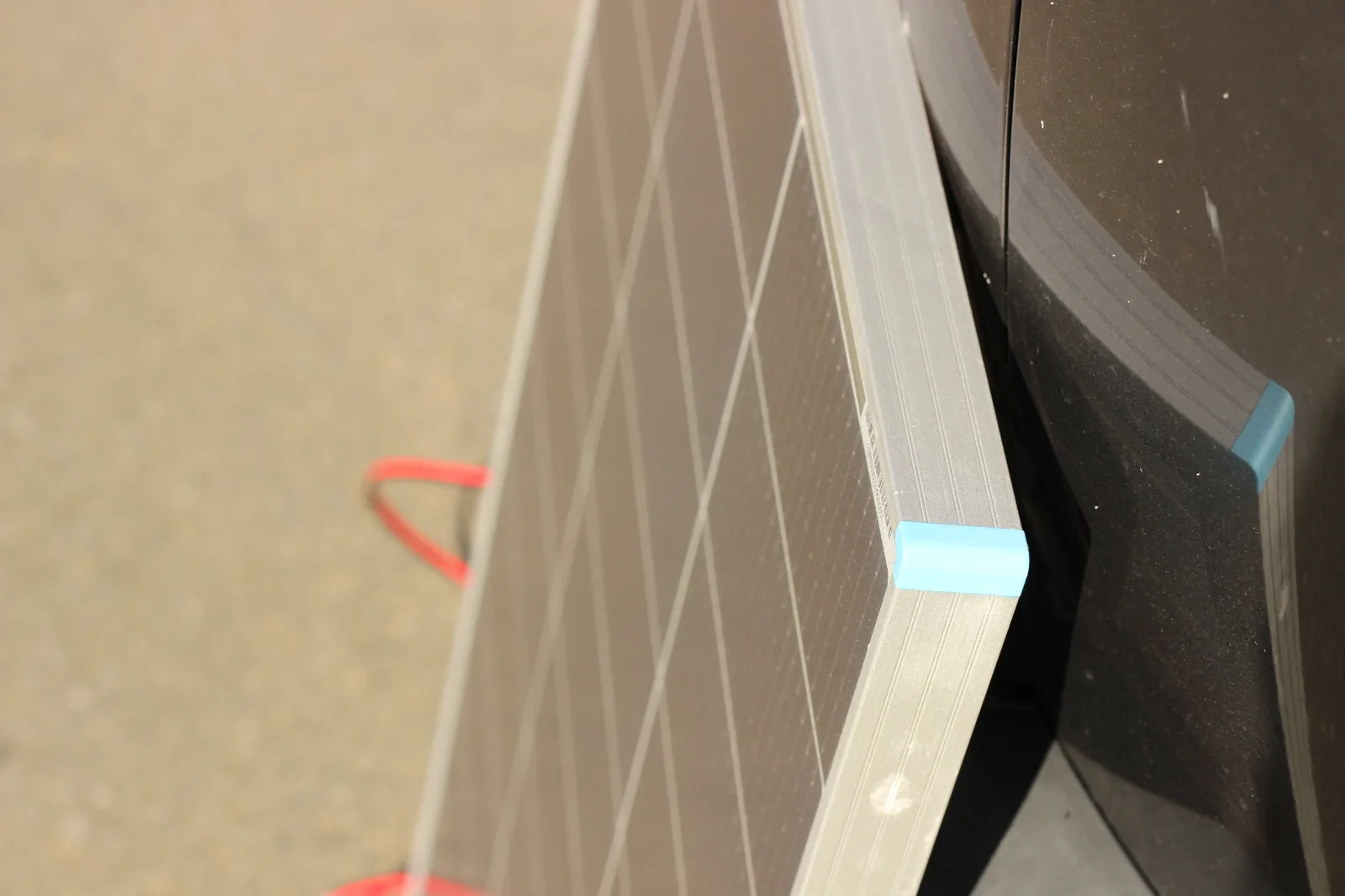 Elite 30 V2 display showing live solar input during charging