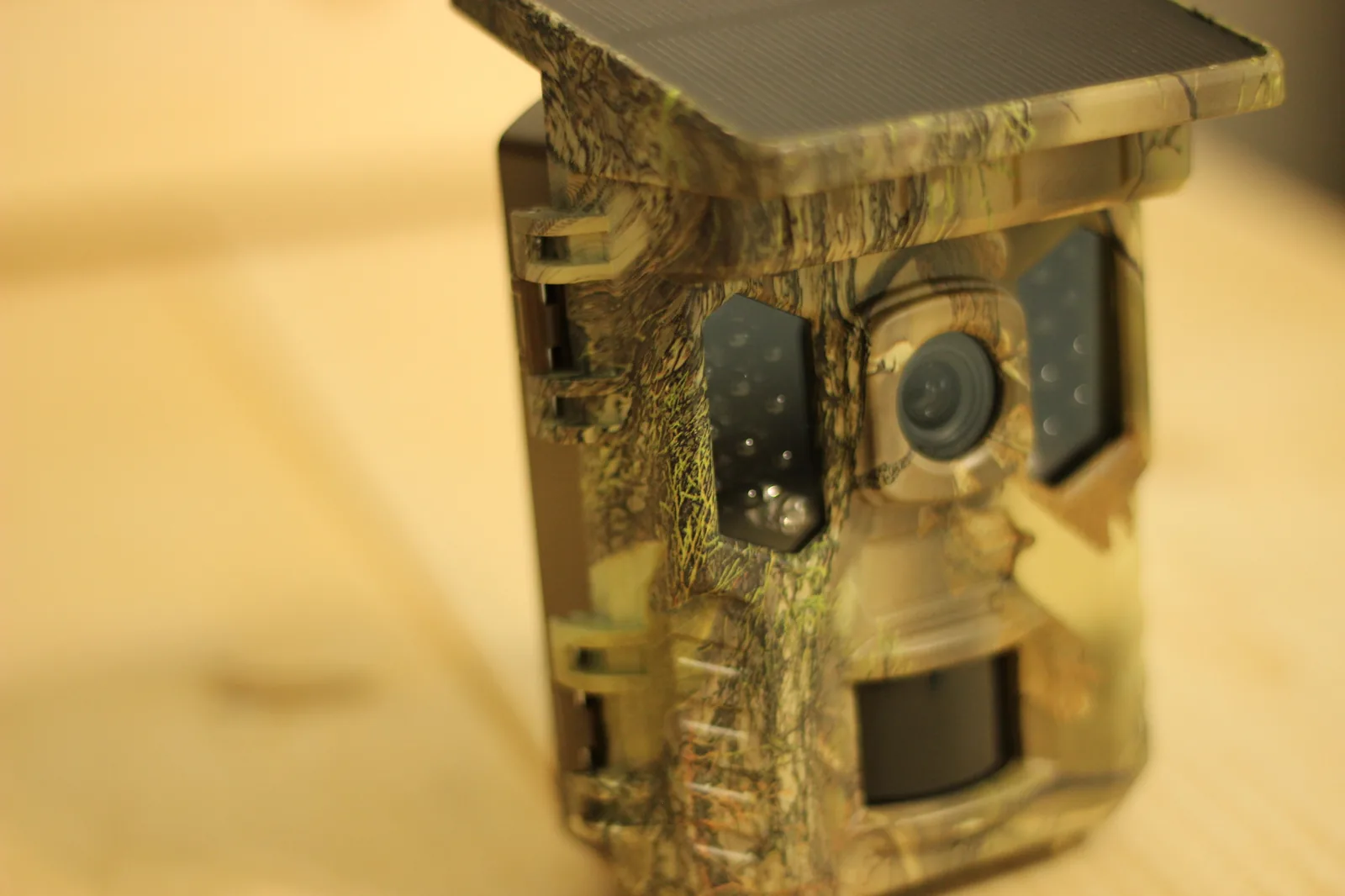 XTU SV-TCQSW micro SD card slot